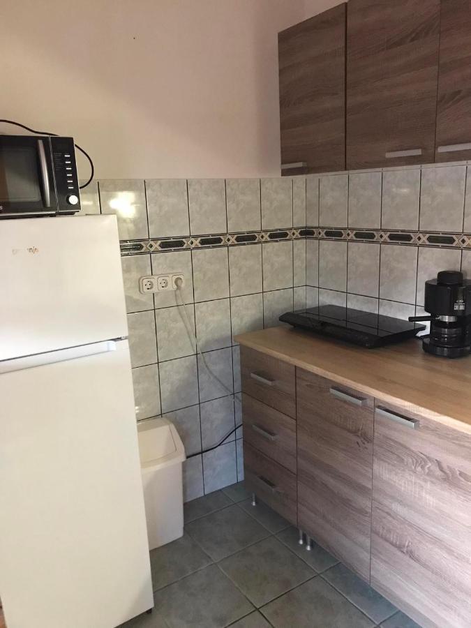 Apartamento Tahiti Apartman Hajdúszoboszló Exterior foto