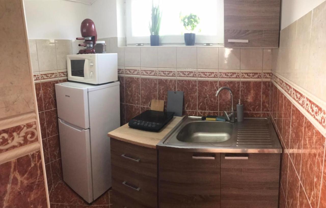 Apartamento Tahiti Apartman Hajdúszoboszló Exterior foto